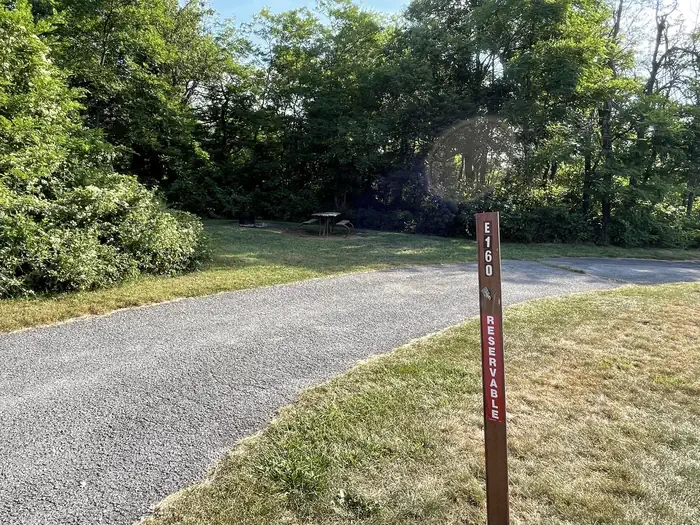 E160