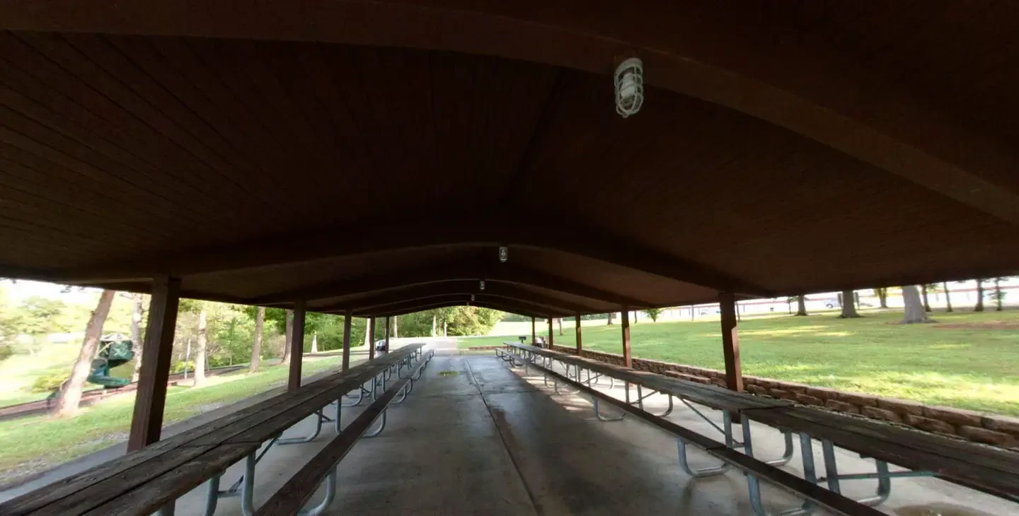 Moutardier Shelter