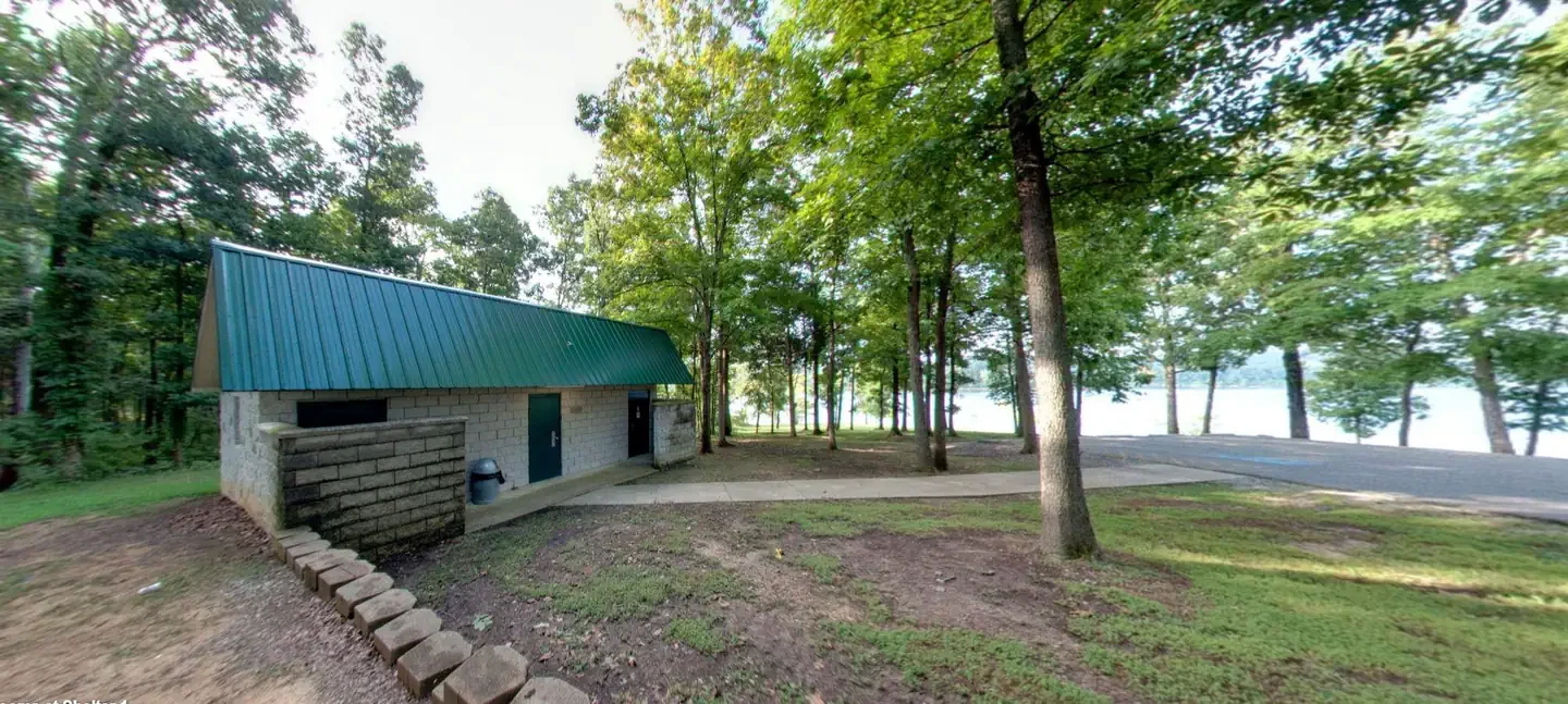 Moutardier Shelter