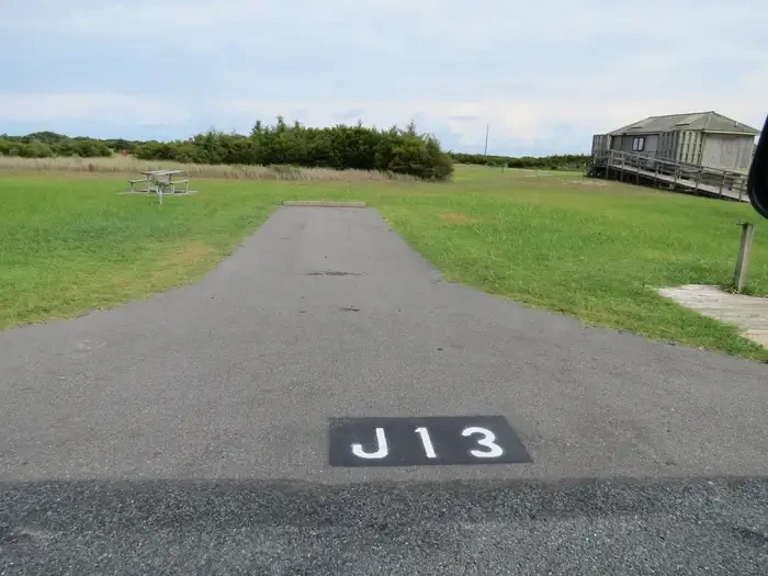 J013