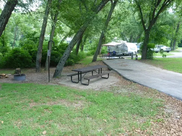 B32