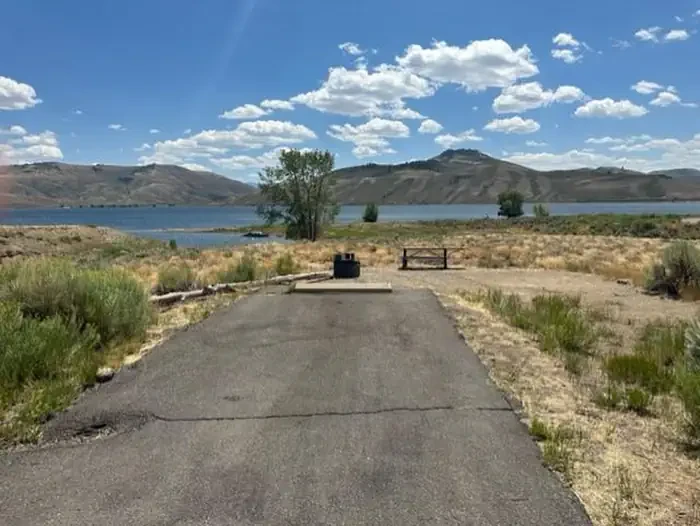 B28