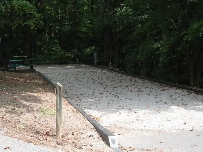E04