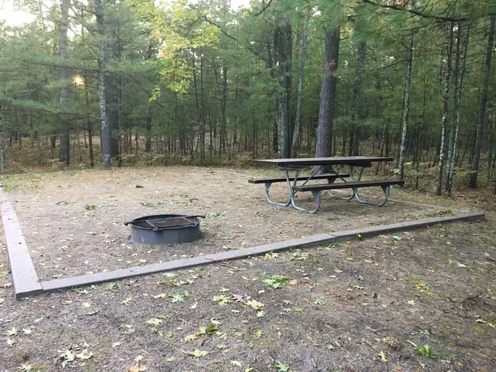 418