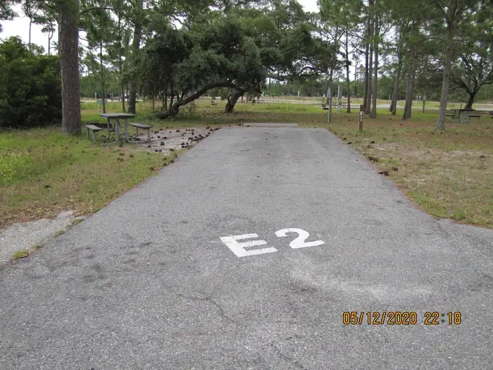 E002