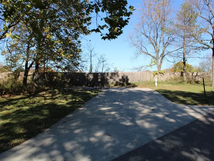 D133