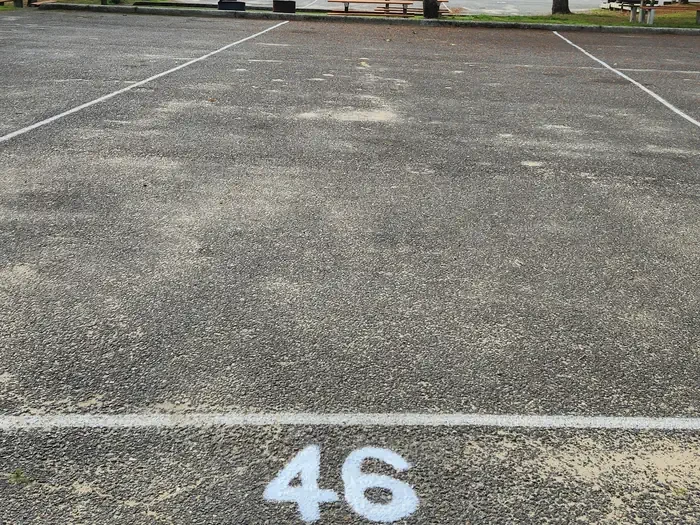 046