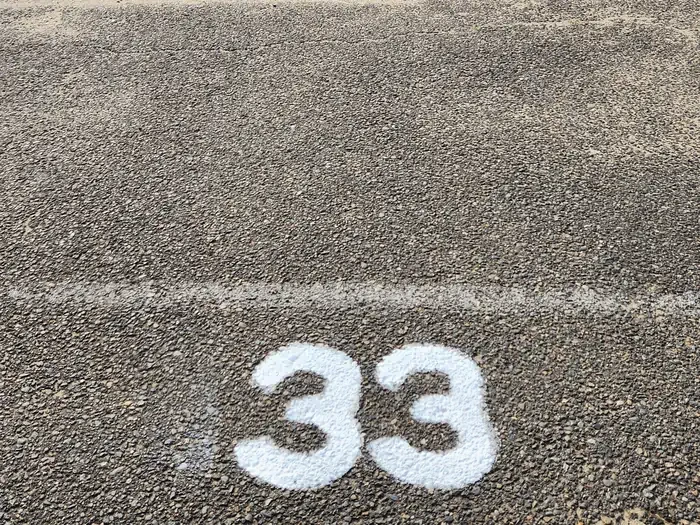 033
