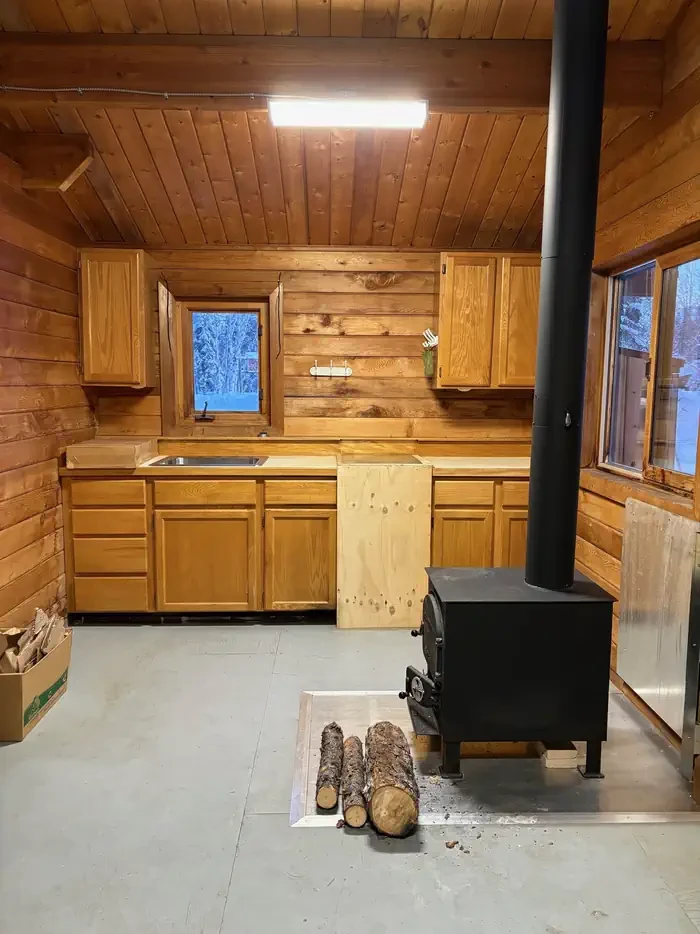 Coldfoot Cabin