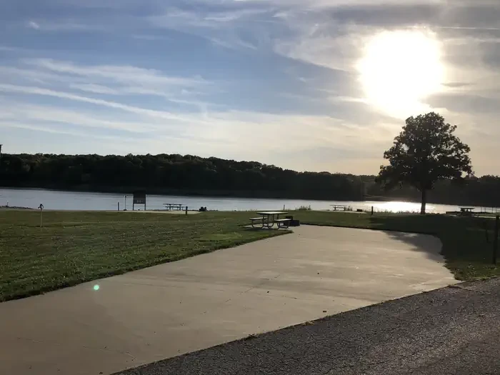 173