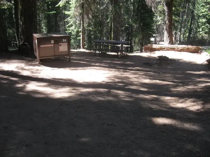 084