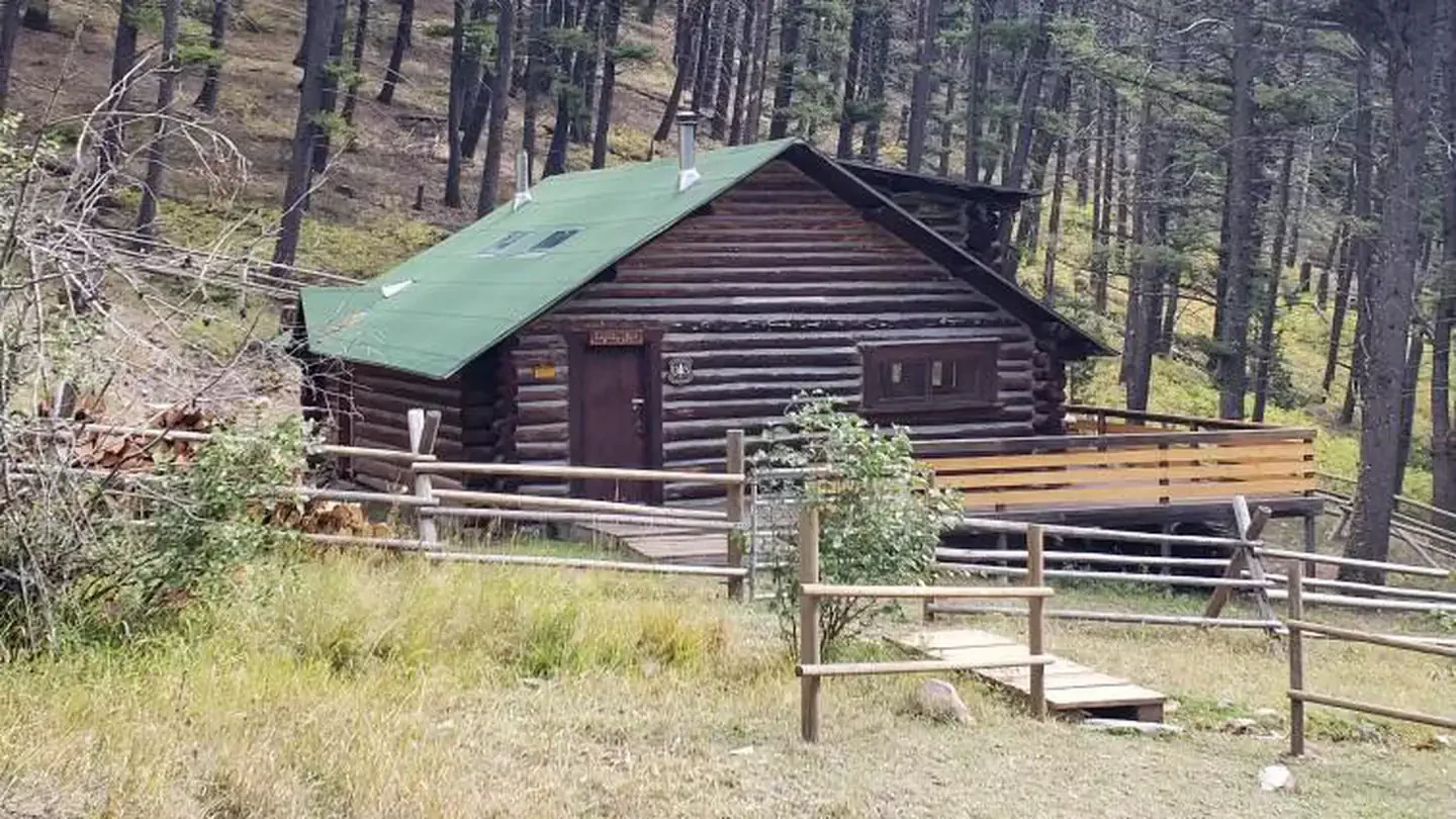 Lost Horse Cabin