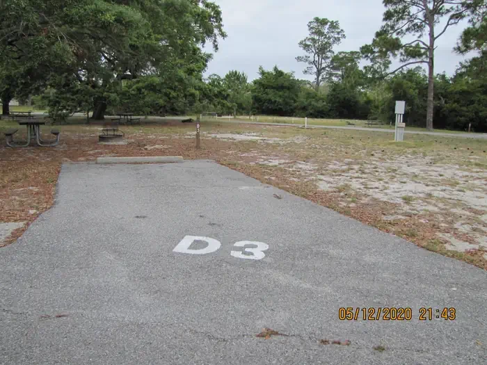 D003