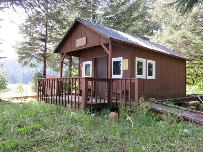 BLUE FOX BAY CABIN