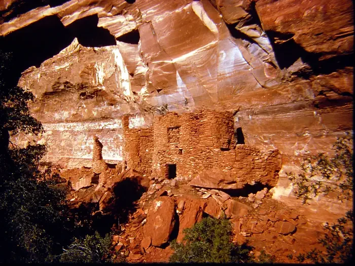 Guided Tour of Roasting Pit, Grotto Dwelling Areas