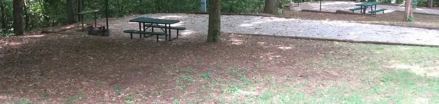 E06