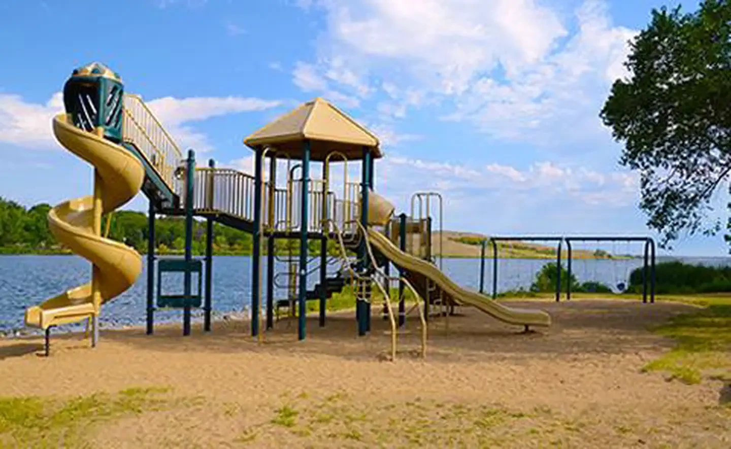 Ashtabula Lake
