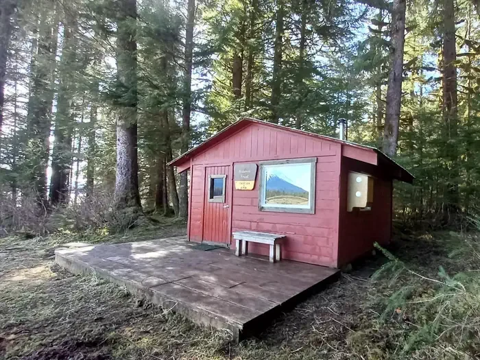 Towers Arm Cabin