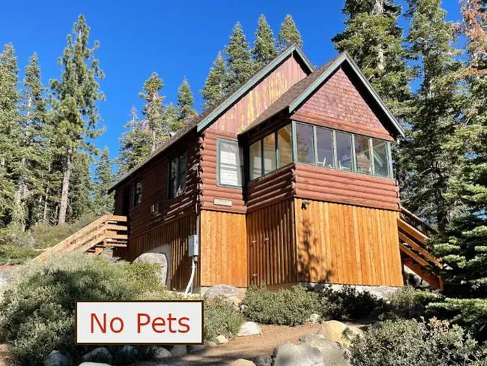 Cabin 2, Tabah (Grizzly Bear)