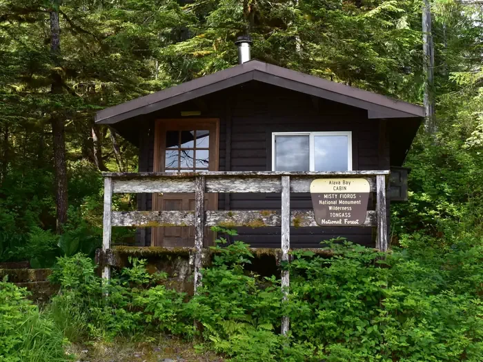 Alava Bay Cabin