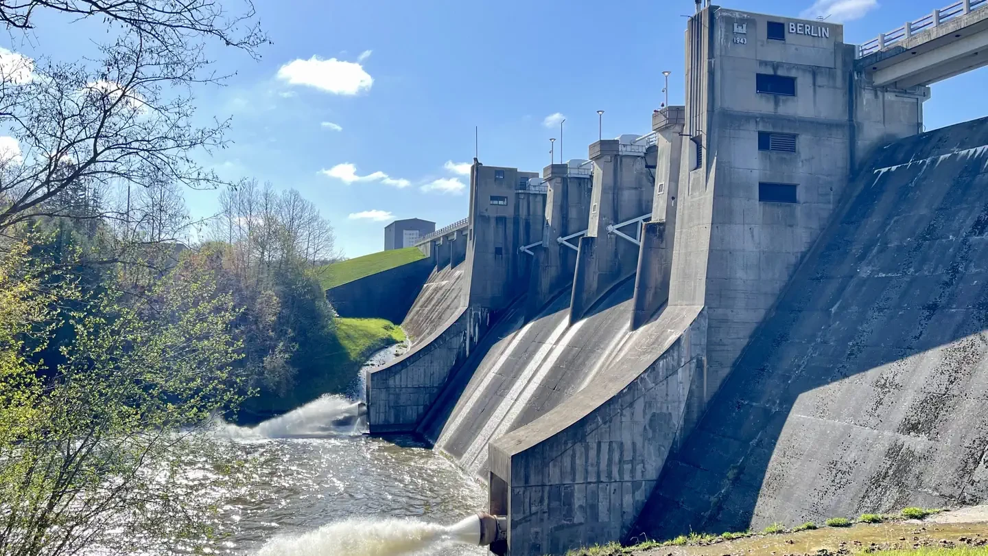 Berlin Lake Dam Tours