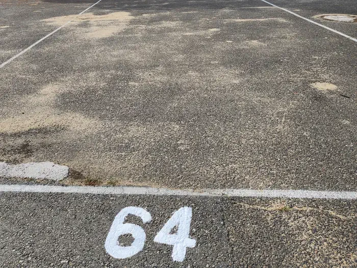 064