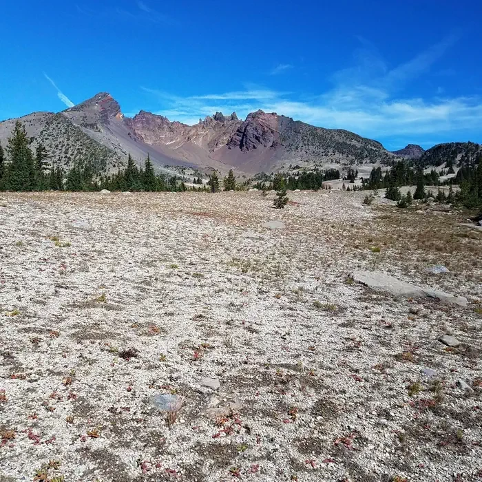 Three Sisters - Crater Ditch Trailhead