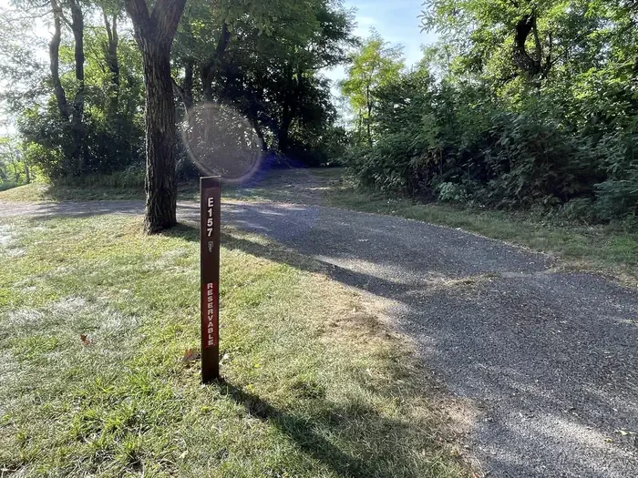 E157