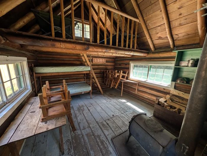 Beaver Creek Cabin (mt)