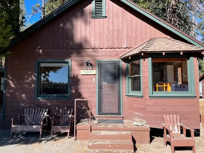 Cabin 20, Mudah (Black Bear)