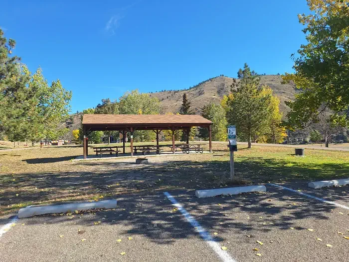 LOOP C CAMPSITES WITH RAMADA/PAVILION