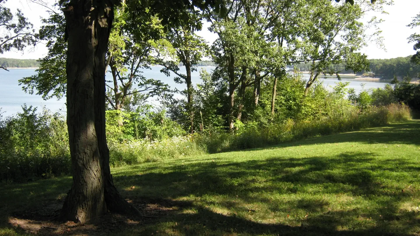 Dam East Picnic Shelter (Shelbyville)