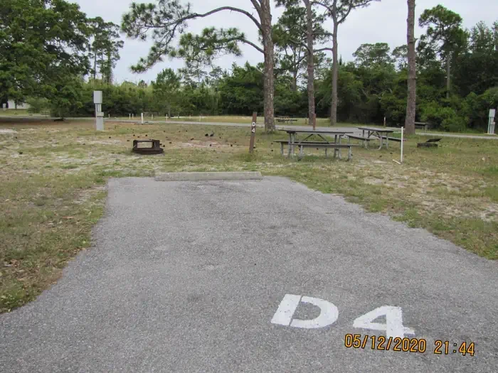D004