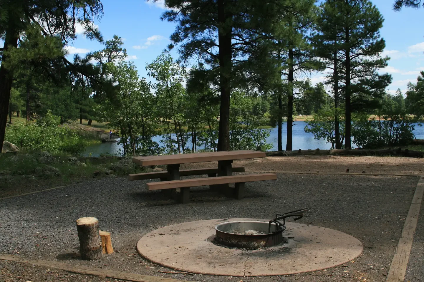 WHITE HORSE LAKE Campground