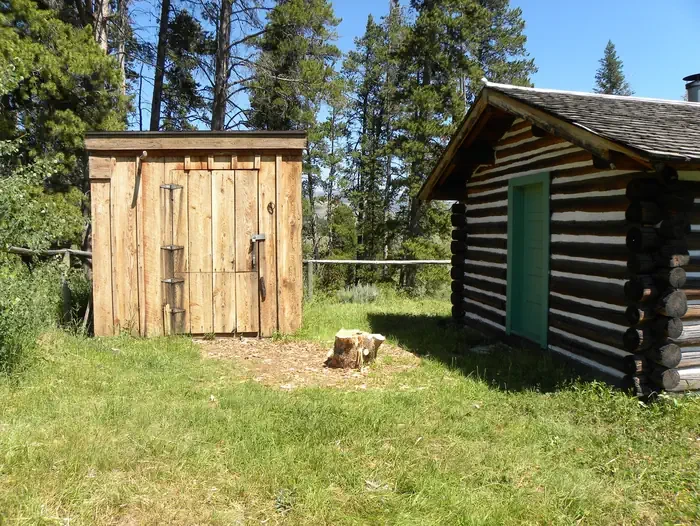 Wapiti Cabin