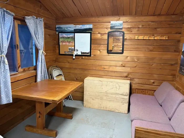 Coldfoot Cabin