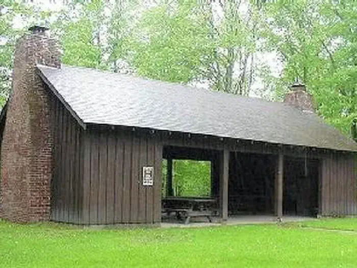 Spearhead Point Shelter