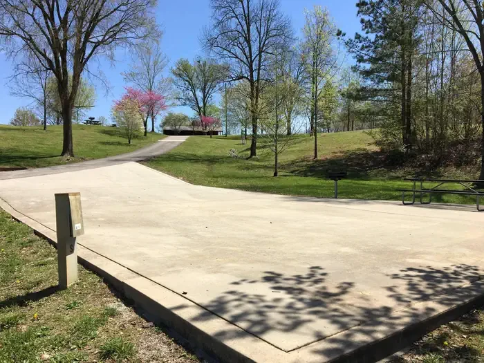 073