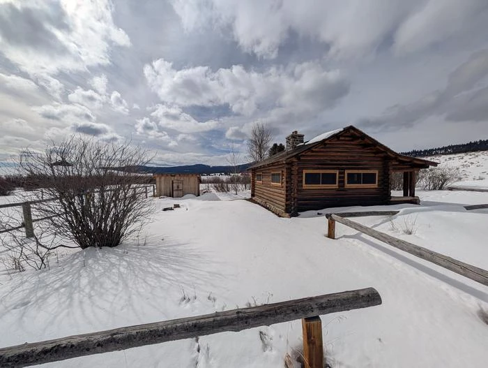 Basin Station Cabin