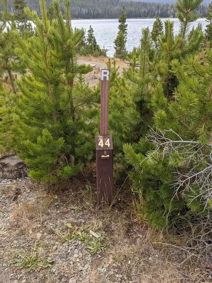 044