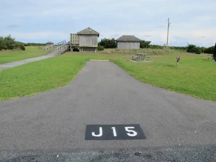 J015