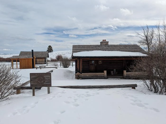 Basin Station Cabin