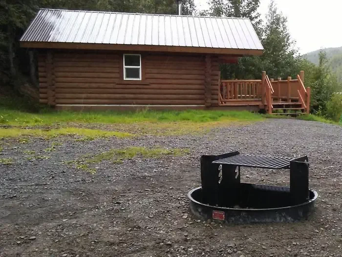 Upper Ohmer Lake Cabin
