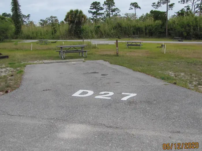 D027