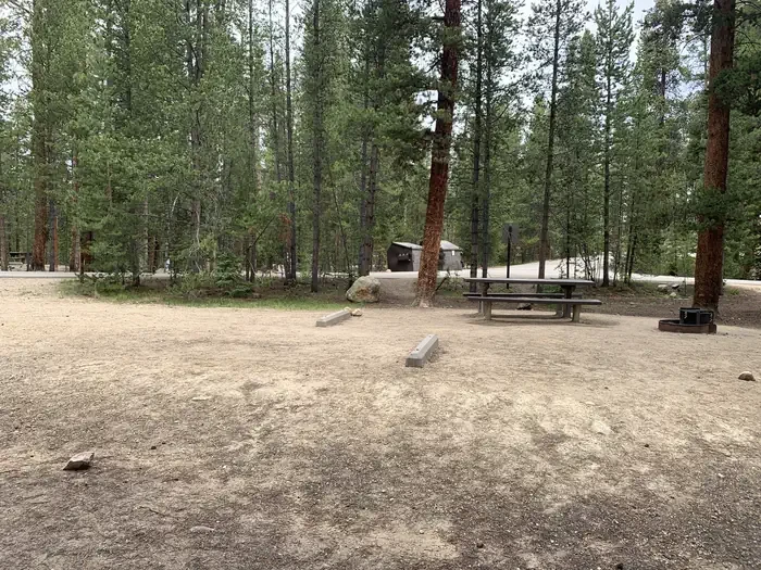 028