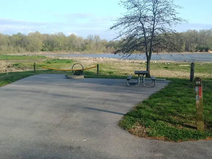 052