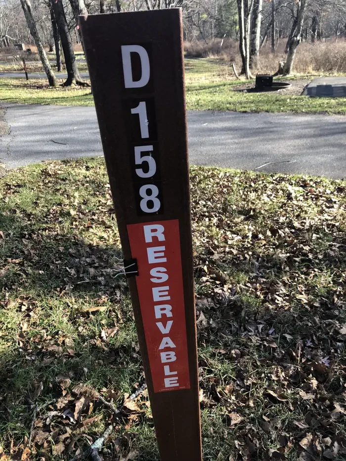 D158
