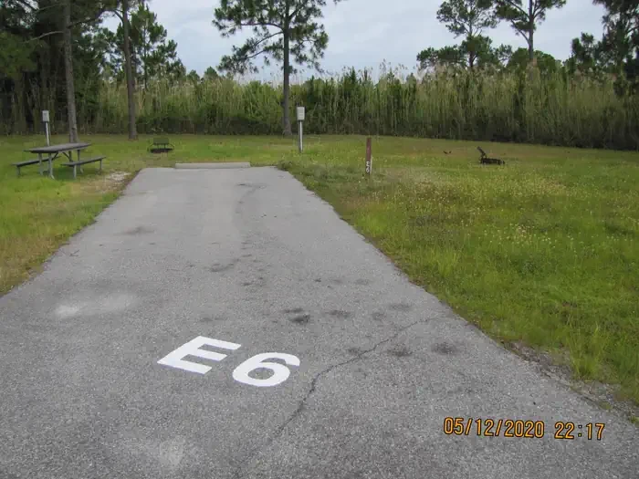 E006