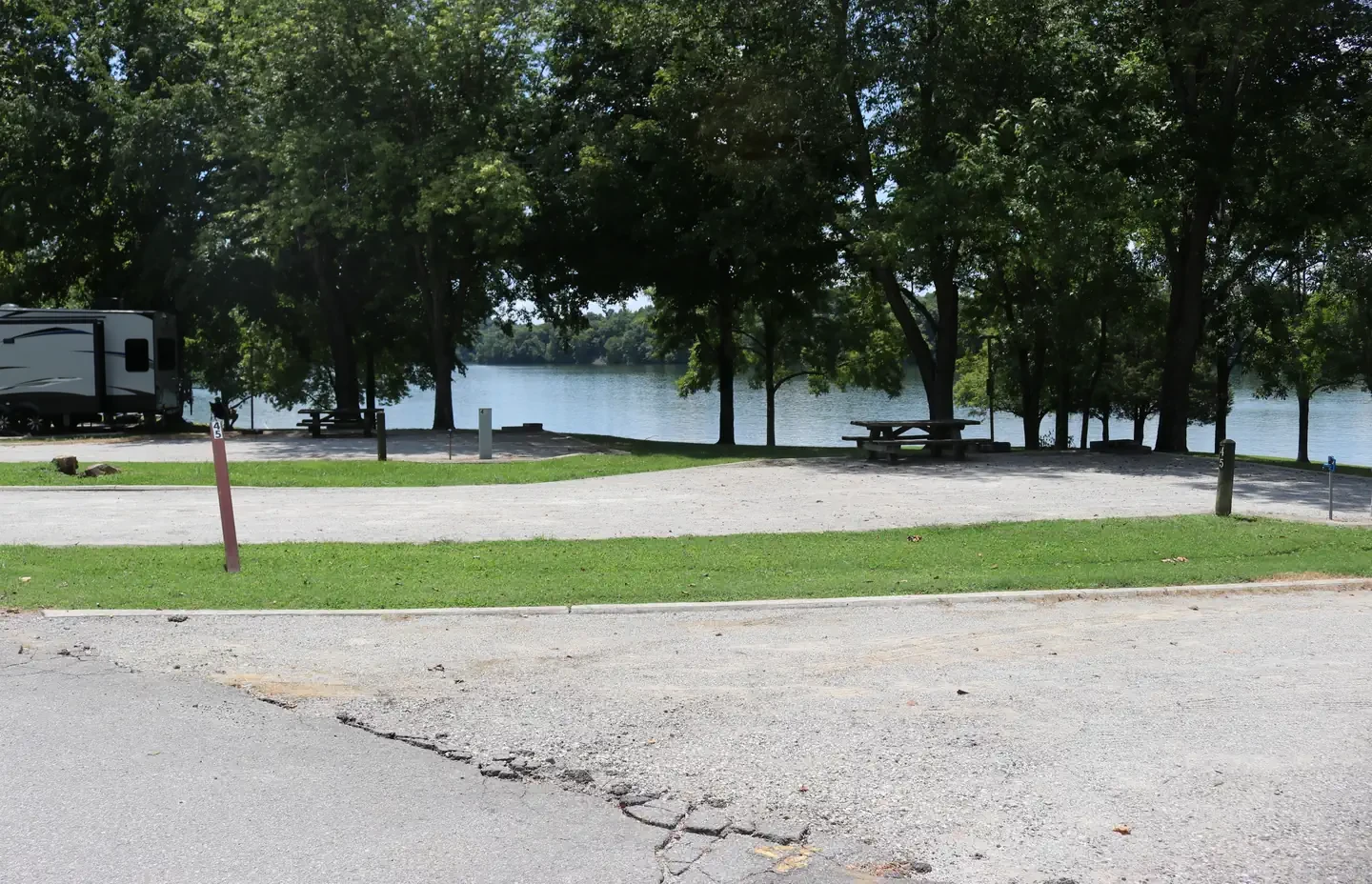 045