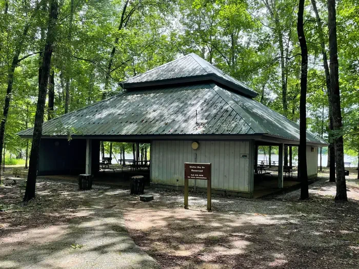 Shelter (A061)